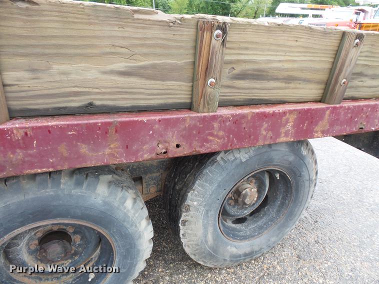image for item FT9829 1972 Jyke dump trailer