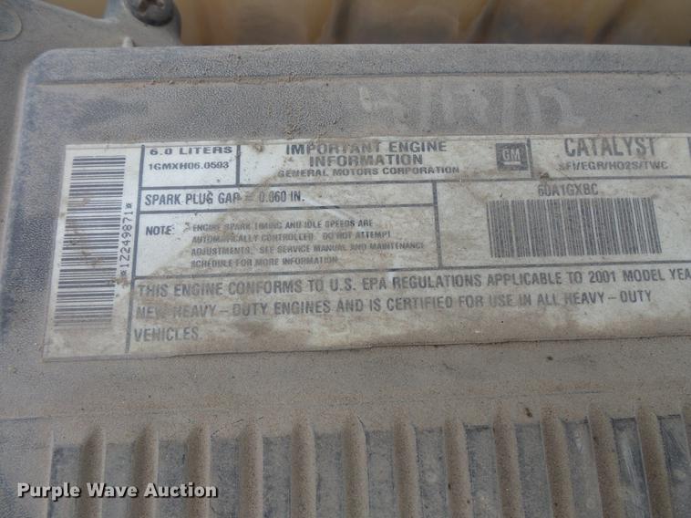 image for item FT9835 2001 Chevrolet Silverado 2500 pickup truck