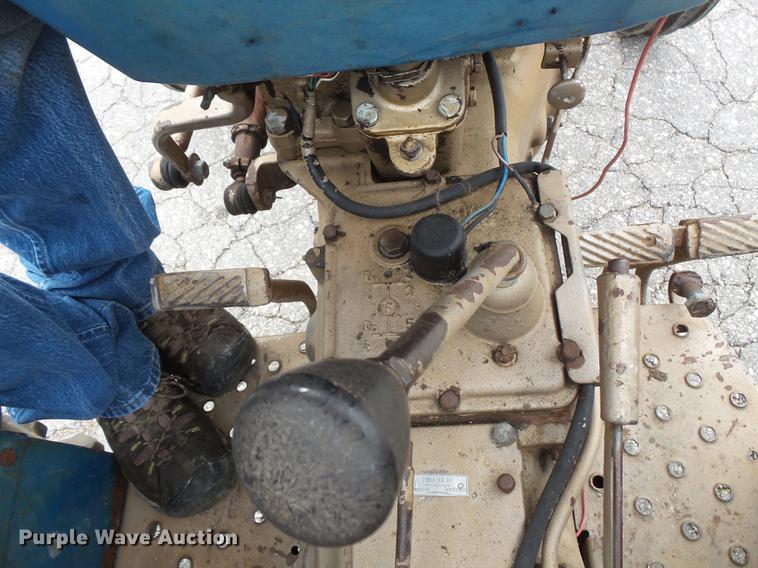 image for item FT9838 Long 460 tractor