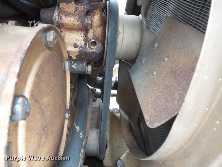 image for item FT9838 Long 460 tractor