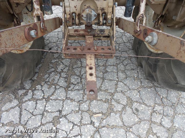 image for item FT9838 Long 460 tractor