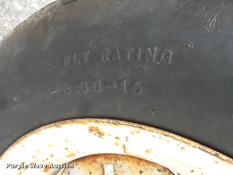 image for item FT9838 Long 460 tractor