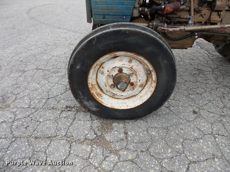 image for item FT9838 Long 460 tractor