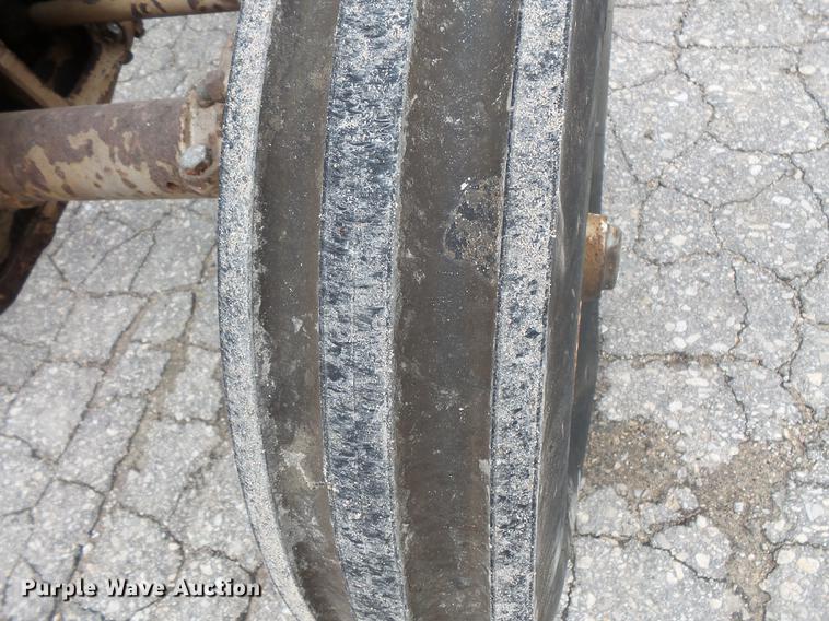 image for item FT9838 Long 460 tractor