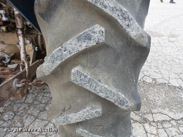 image for item FT9838 Long 460 tractor