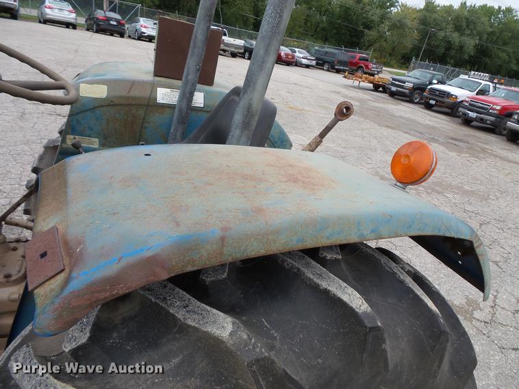 image for item FT9838 Long 460 tractor