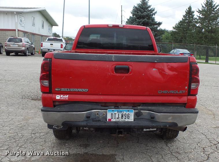 image for item FT9839 2005 Chevrolet Silverado 2500 Ext. Cab pickup truck