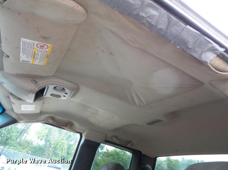 image for item FT9839 2005 Chevrolet Silverado 2500 Ext. Cab pickup truck