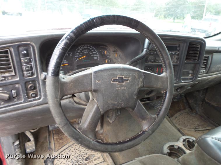 image for item FT9839 2005 Chevrolet Silverado 2500 Ext. Cab pickup truck