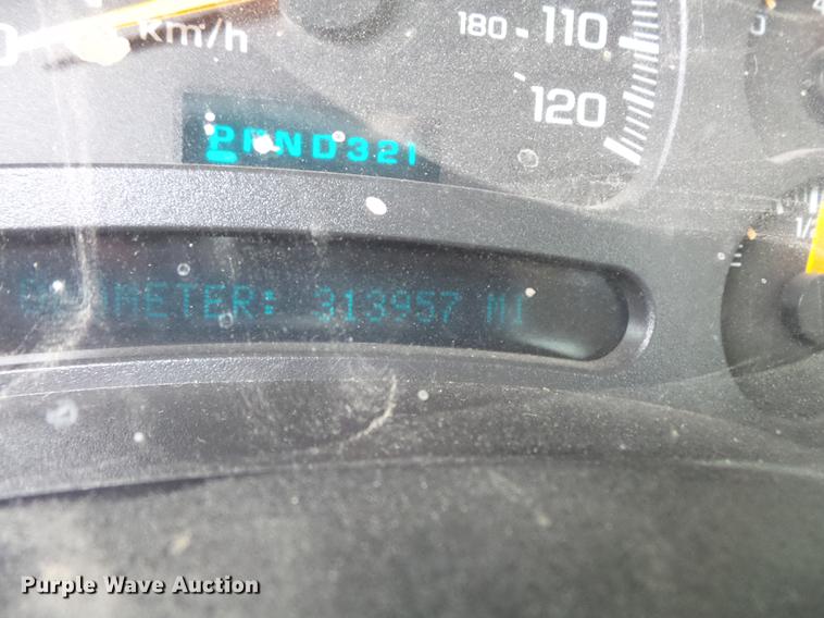 image for item FT9839 2005 Chevrolet Silverado 2500 Ext. Cab pickup truck