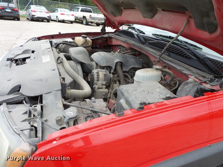 image for item FT9839 2005 Chevrolet Silverado 2500 Ext. Cab pickup truck