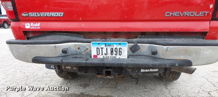 image for item FT9839 2005 Chevrolet Silverado 2500 Ext. Cab pickup truck