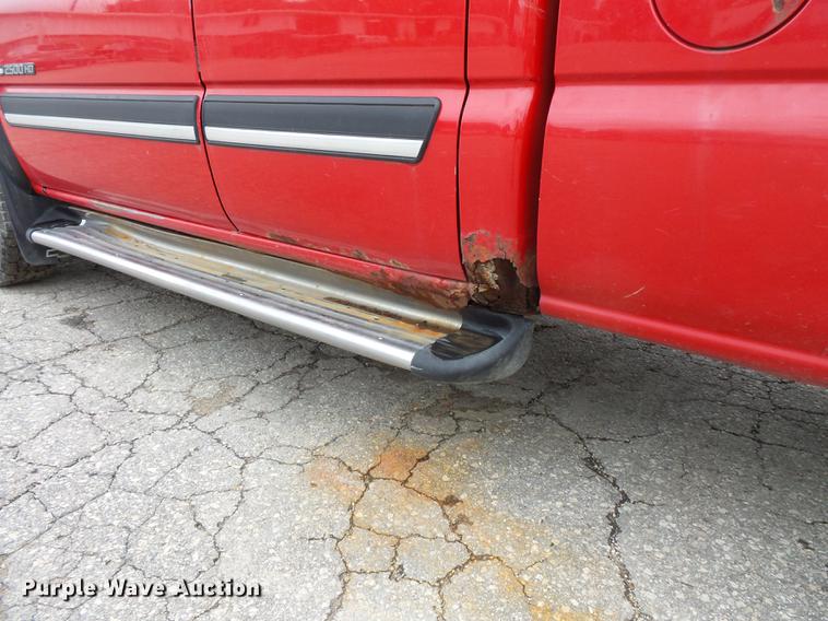 image for item FT9839 2005 Chevrolet Silverado 2500 Ext. Cab pickup truck