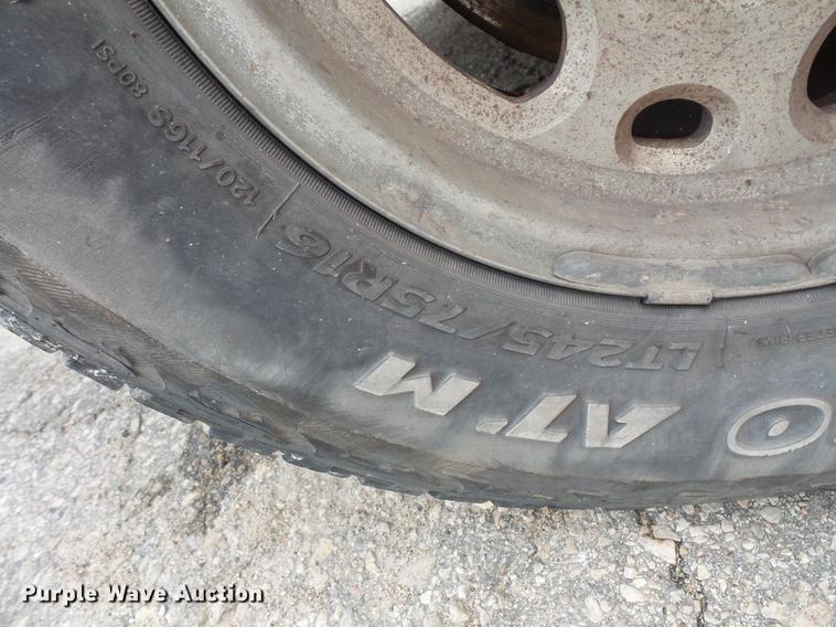 image for item FT9839 2005 Chevrolet Silverado 2500 Ext. Cab pickup truck