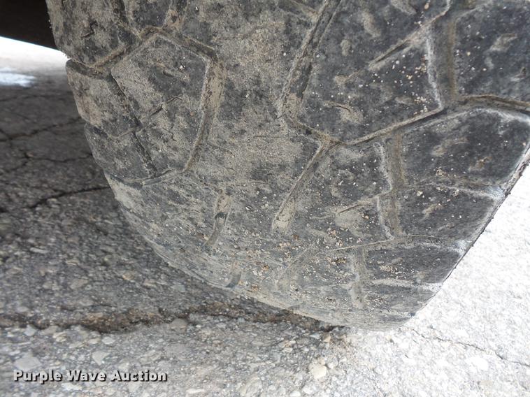 image for item FT9839 2005 Chevrolet Silverado 2500 Ext. Cab pickup truck