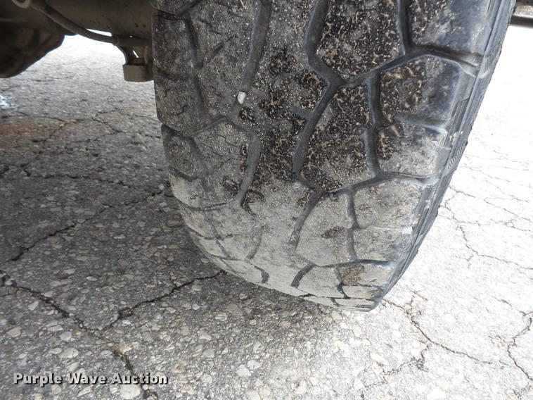 image for item FT9839 2005 Chevrolet Silverado 2500 Ext. Cab pickup truck