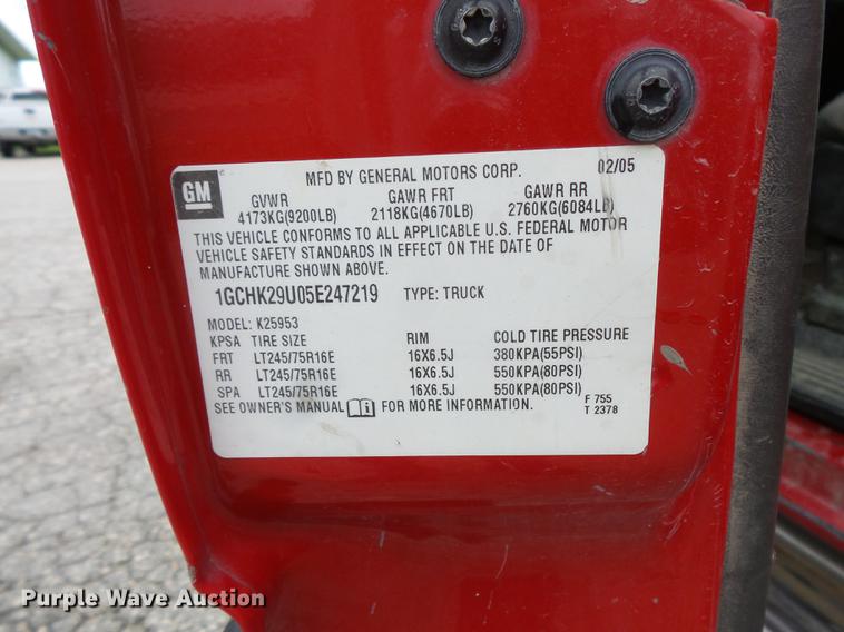 image for item FT9839 2005 Chevrolet Silverado 2500 Ext. Cab pickup truck