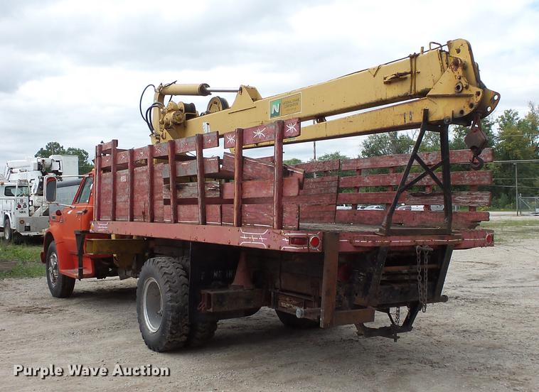 image for item FT9850 1972 Chevrolet 6500 crane truck
