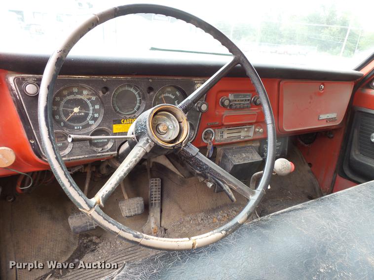 image for item FT9850 1972 Chevrolet 6500 crane truck