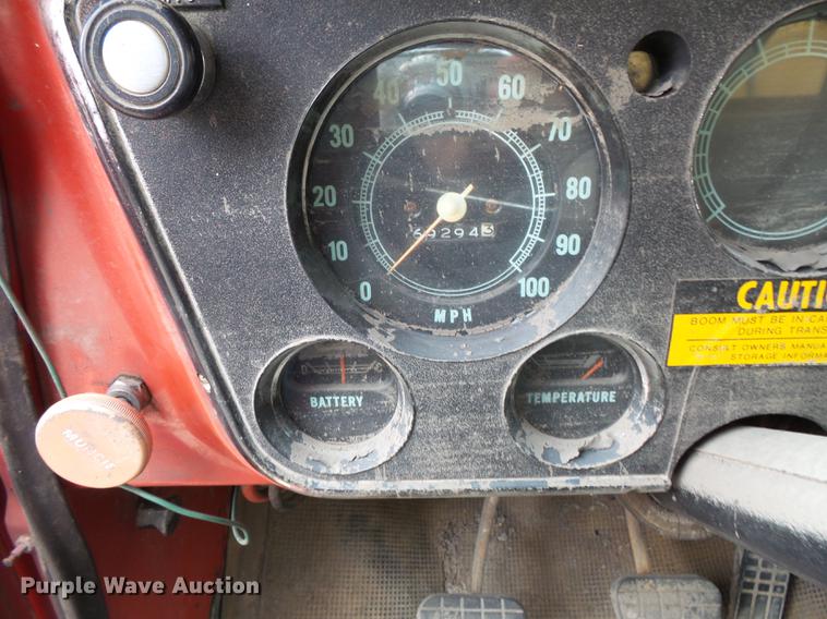 image for item FT9850 1972 Chevrolet 6500 crane truck