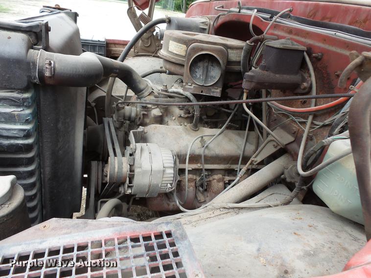 image for item FT9850 1972 Chevrolet 6500 crane truck