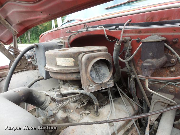 image for item FT9850 1972 Chevrolet 6500 crane truck