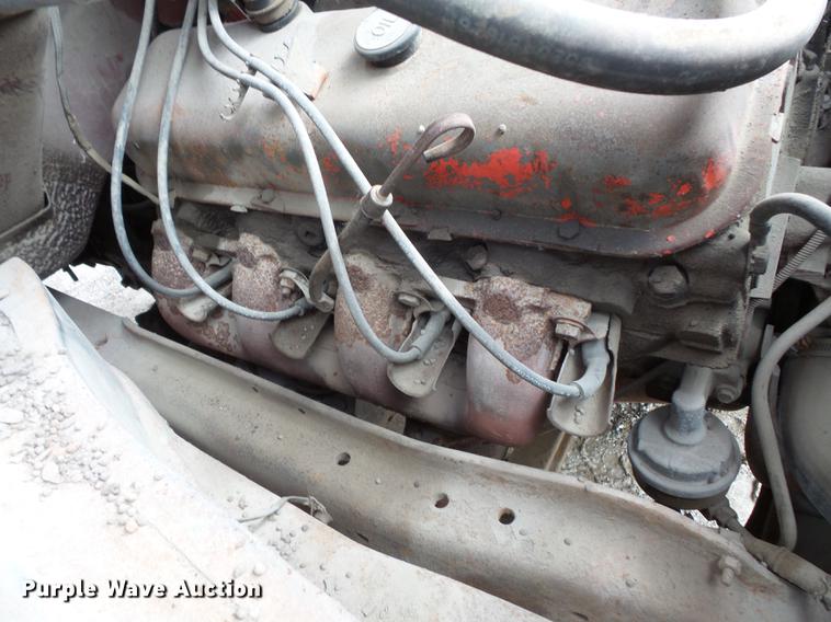 image for item FT9850 1972 Chevrolet 6500 crane truck