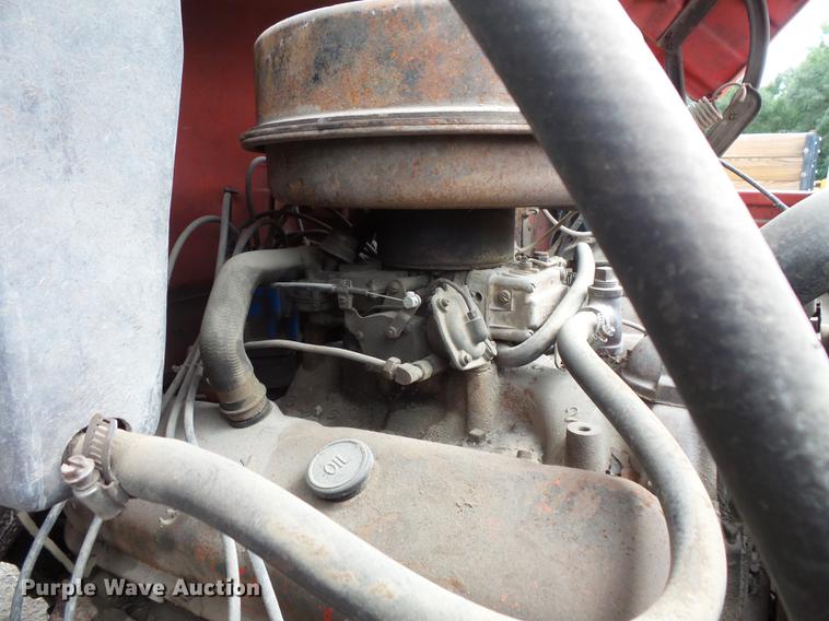 image for item FT9850 1972 Chevrolet 6500 crane truck