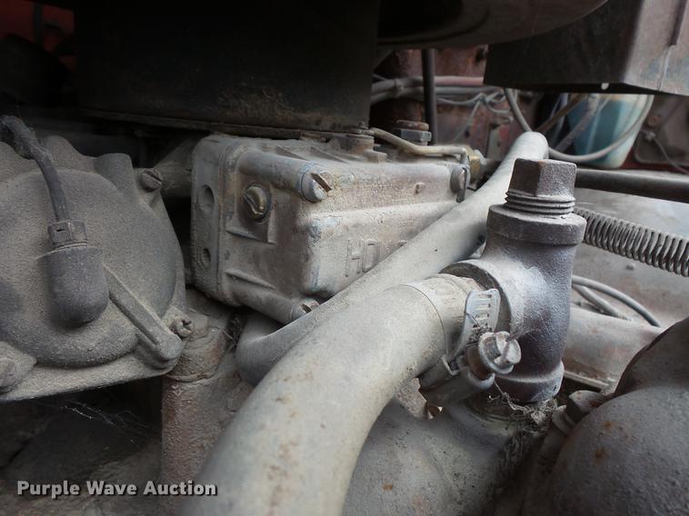 image for item FT9850 1972 Chevrolet 6500 crane truck