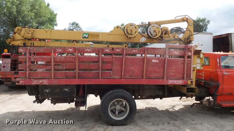 image for item FT9850 1972 Chevrolet 6500 crane truck