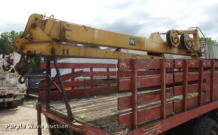 image for item FT9850 1972 Chevrolet 6500 crane truck
