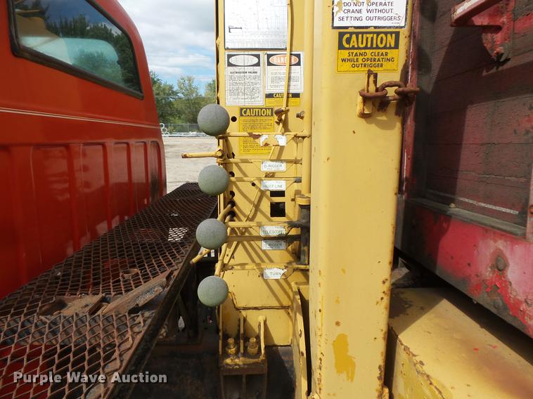 image for item FT9850 1972 Chevrolet 6500 crane truck