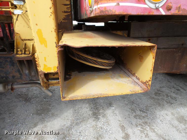 image for item FT9850 1972 Chevrolet 6500 crane truck
