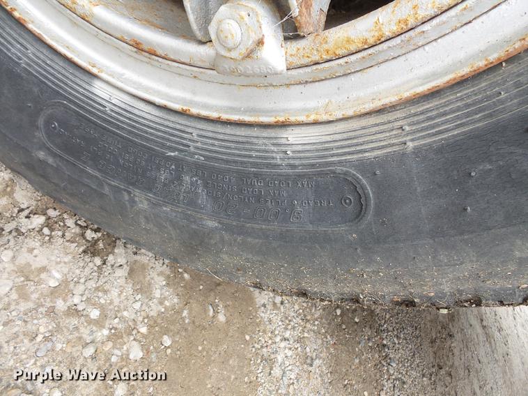 image for item FT9850 1972 Chevrolet 6500 crane truck