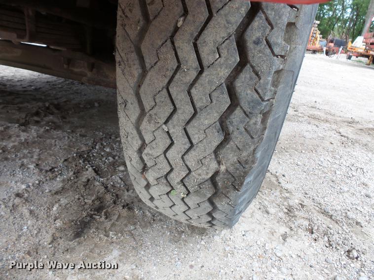 image for item FT9850 1972 Chevrolet 6500 crane truck