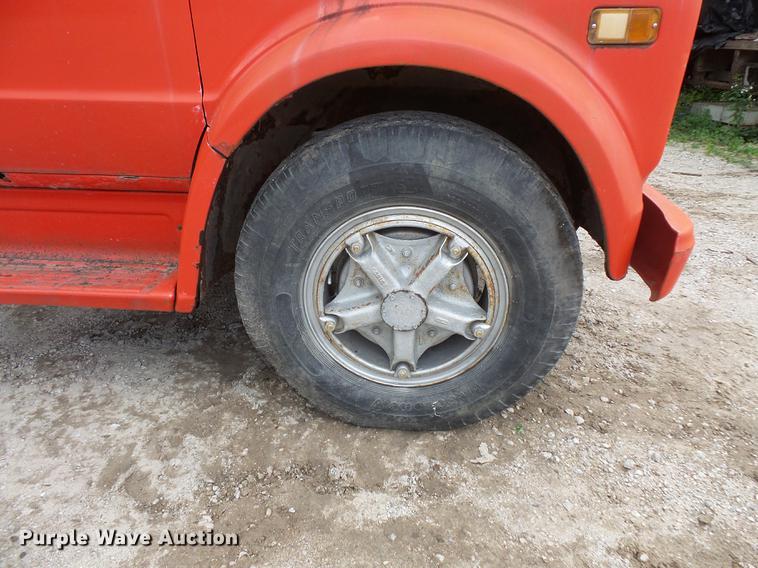 image for item FT9850 1972 Chevrolet 6500 crane truck