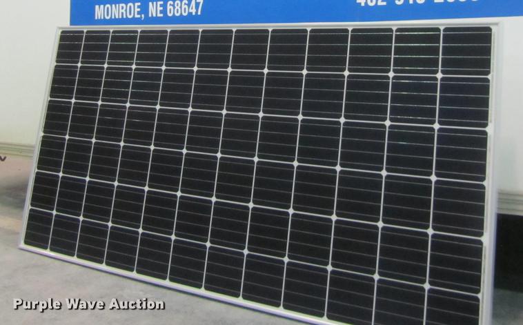 image for item G1313 (26) 2018 Mission solar panels