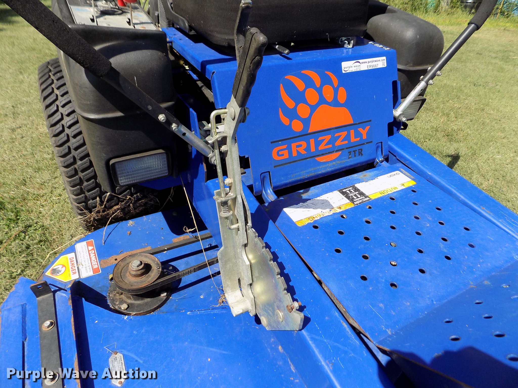 2006 Dixon Grizzly ZTR lawn mower in Glasco, KS Item ER9087 sold