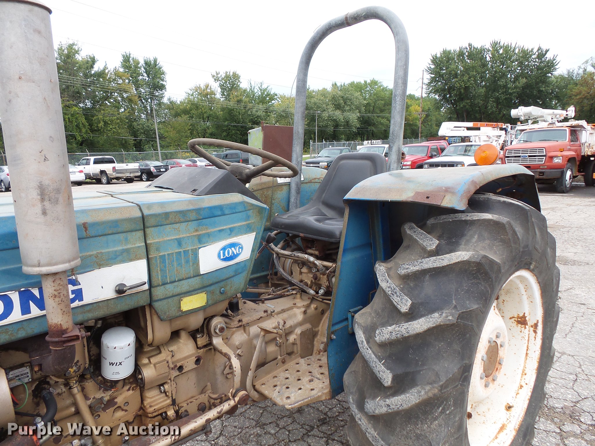 Long 460 tractor in Cedar Falls, IA Item FT9838 sold Purple Wave