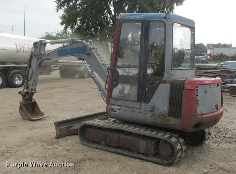 image for item DA8275 Takeuchi TB035 mini excavator