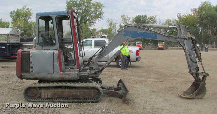 image for item DA8275 Takeuchi TB035 mini excavator