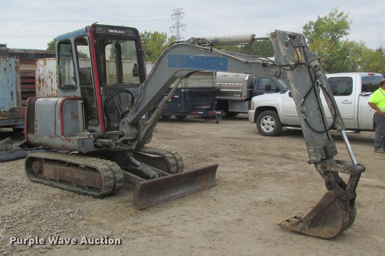 image for item DA8275 Takeuchi TB035 mini excavator