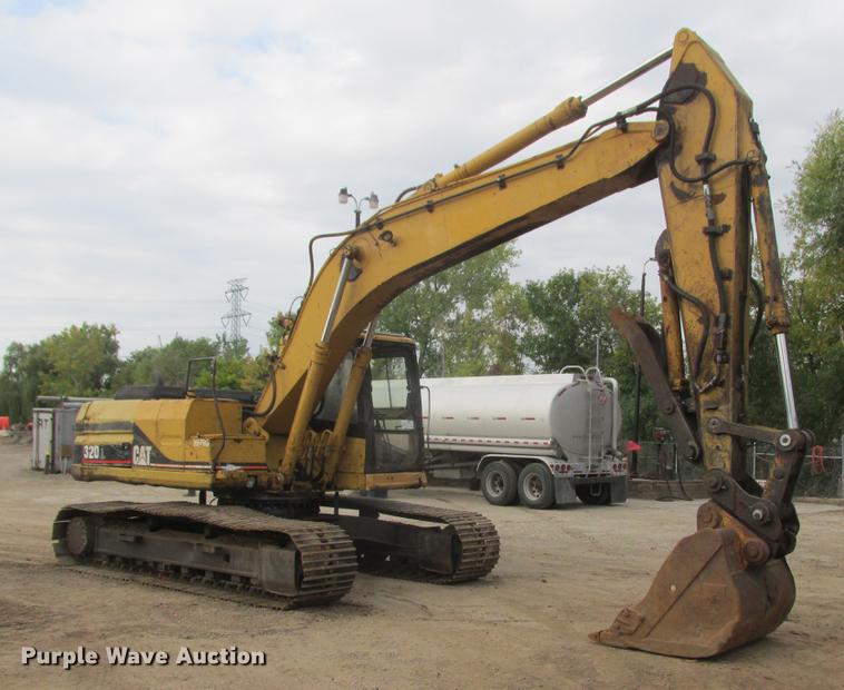image for item DA8276 Caterpillar 320 L excavator