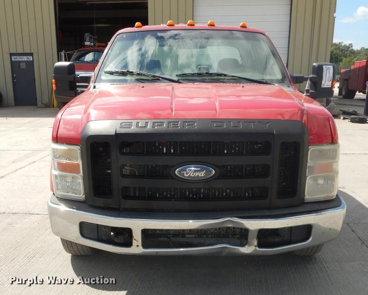 image for item DB8297 2009 Ford F350 Super Duty XL Crew Cab pickup truck cab and chassis