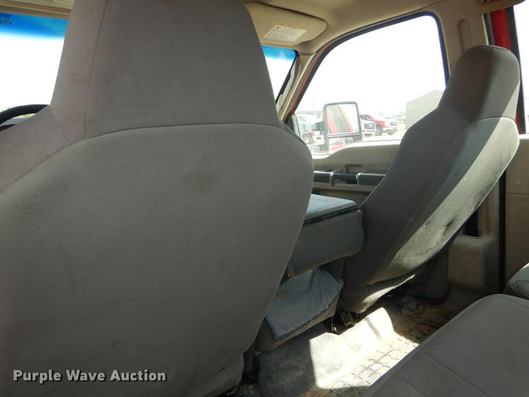 image for item DB8297 2009 Ford F350 Super Duty XL Crew Cab pickup truck cab and chassis