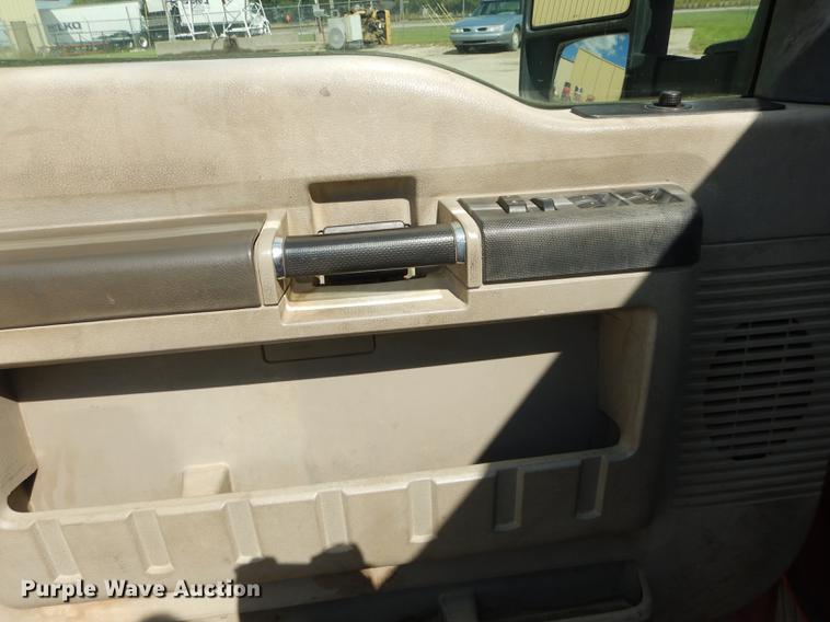 image for item DB8297 2009 Ford F350 Super Duty XL Crew Cab pickup truck cab and chassis