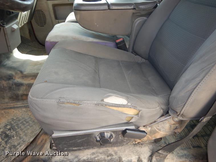 image for item DB8297 2009 Ford F350 Super Duty XL Crew Cab pickup truck cab and chassis