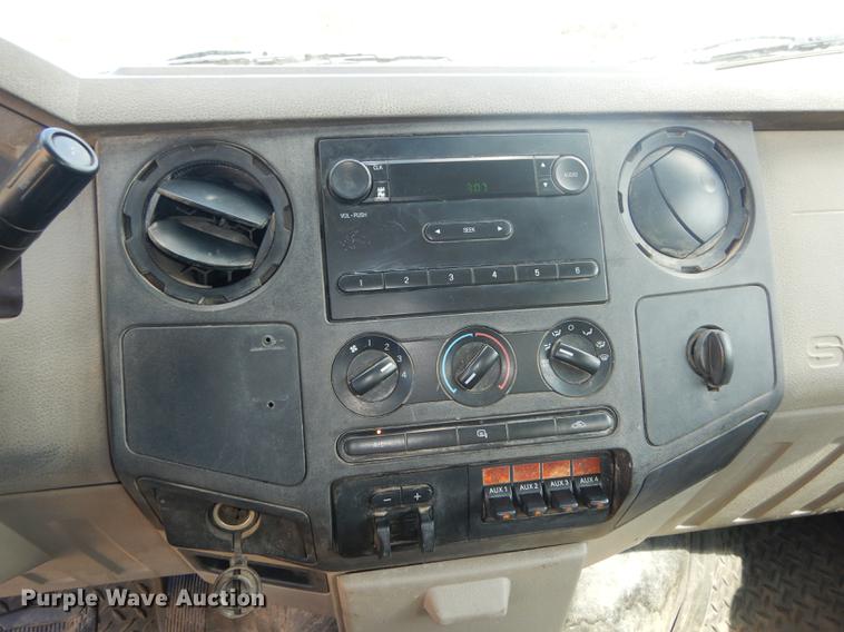 image for item DB8297 2009 Ford F350 Super Duty XL Crew Cab pickup truck cab and chassis