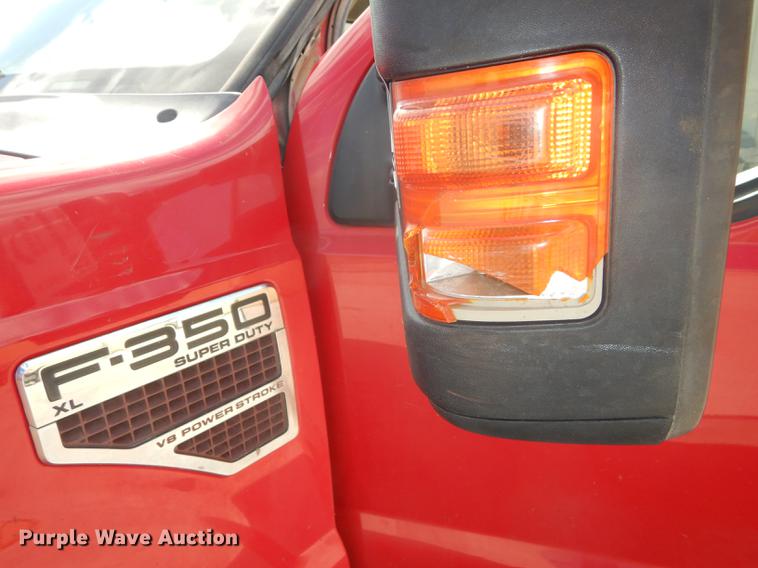 image for item DB8297 2009 Ford F350 Super Duty XL Crew Cab pickup truck cab and chassis