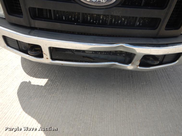 image for item DB8297 2009 Ford F350 Super Duty XL Crew Cab pickup truck cab and chassis